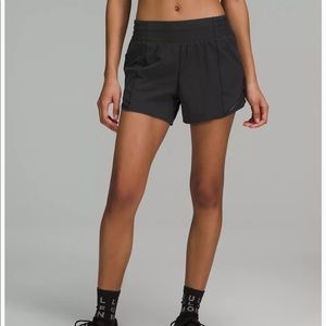 Lululemon Hotty Hot High-Rise Lined Short 4"